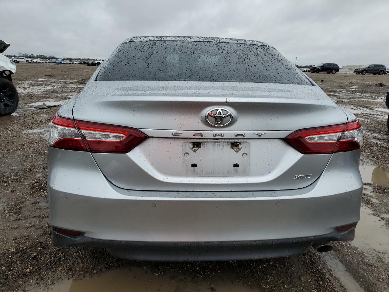 2018 Toyota Camry VIN 4T1B11HK8JU065024 Copart auction photo, front end / side damage thumbnail 6