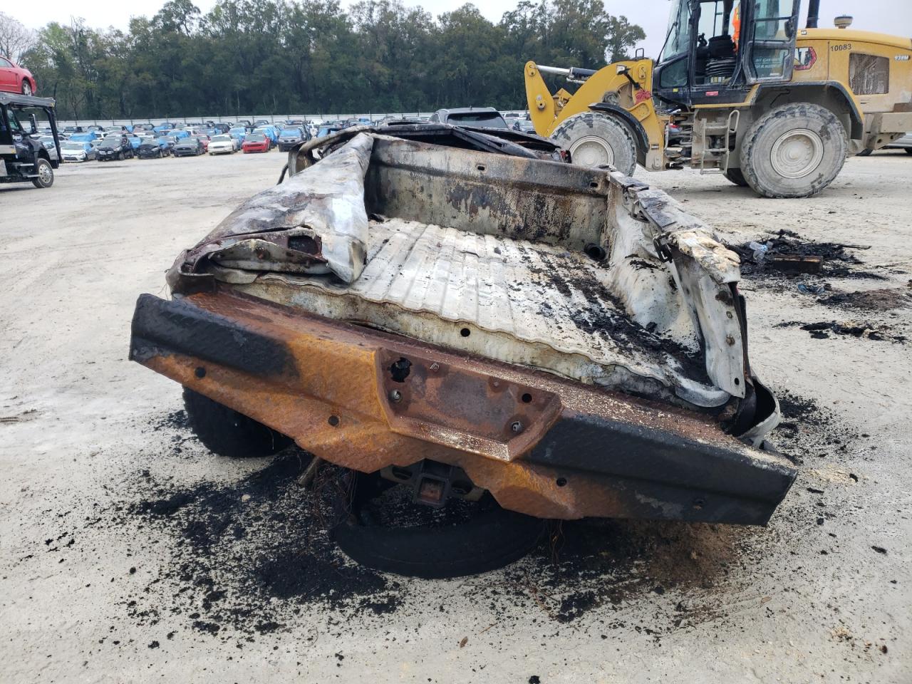 2011 GMC Sierra VIN 1GT424C83BF115289 Copart auction photo, burn / all over damage thumbnail 6