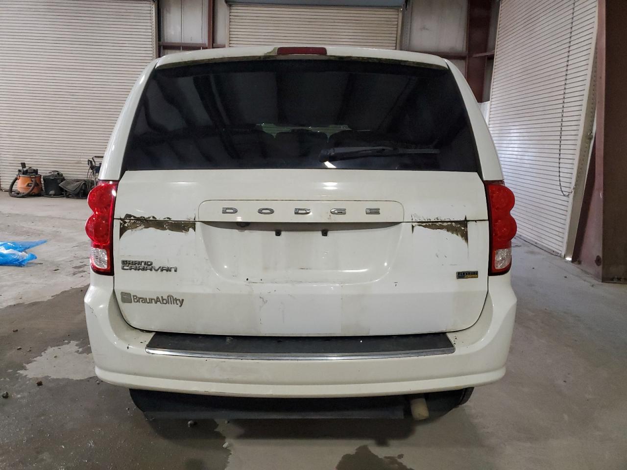 2017 Dodge Caravan VIN 2C7WDGBG3HR718096 Copart auction photo, front end / side damage thumbnail 6