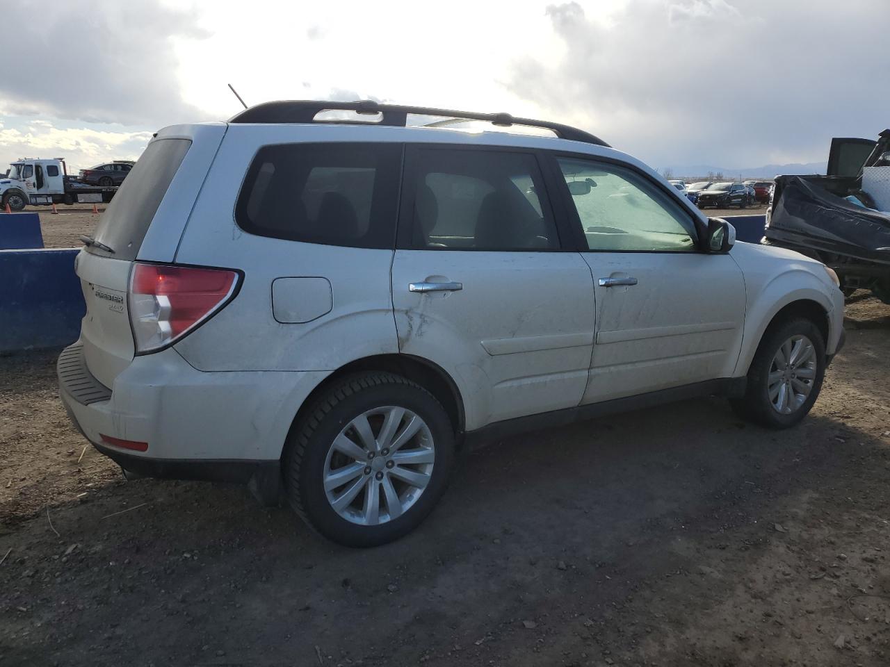 2013 Subaru Forester VIN JF2SHAEC6DH425550 Copart auction photo, side damage thumbnail 3