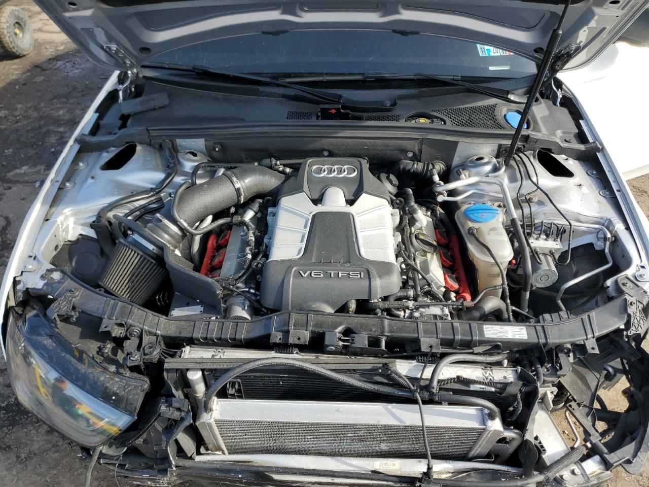 2016 Audi RS4 VIN WAUBGAFL6GA008567 Copart auction photo, front end damage thumbnail 11
