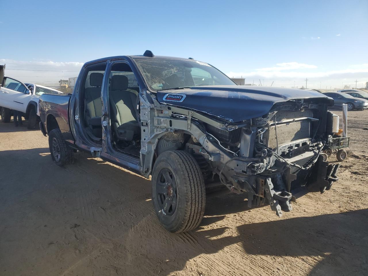 2022 RAM 2500 VIN 3C6UR5DL6NG298945 Copart auction photo, side / front end damage thumbnail 4