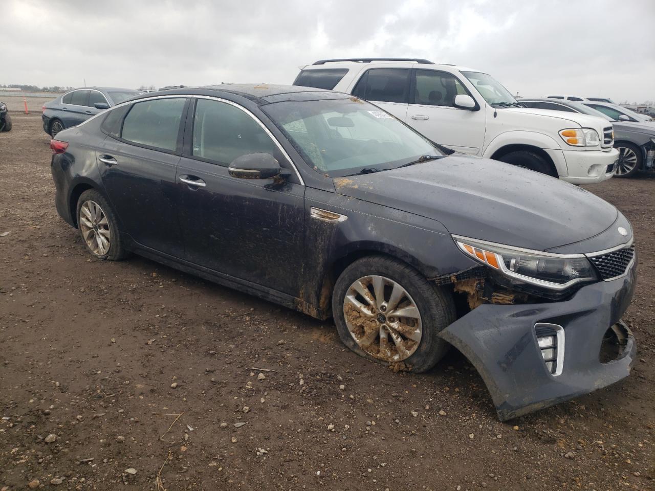 2018 KIA Optima VIN 5XXGT4L36JG245453 Copart auction photo, front end / minor dent/scratches damage thumbnail 4