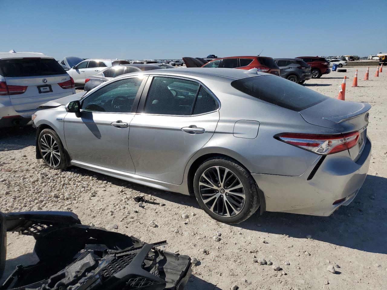 2020 Toyota Camry VIN 4T1G31AK7LU546041 Copart auction photo, front end damage thumbnail 2