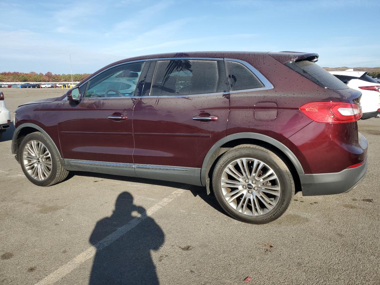 2018 Lincoln MKX VIN 2LMPJ8LR4JBL36447 Copart auction photo, side / front end damage thumbnail 2