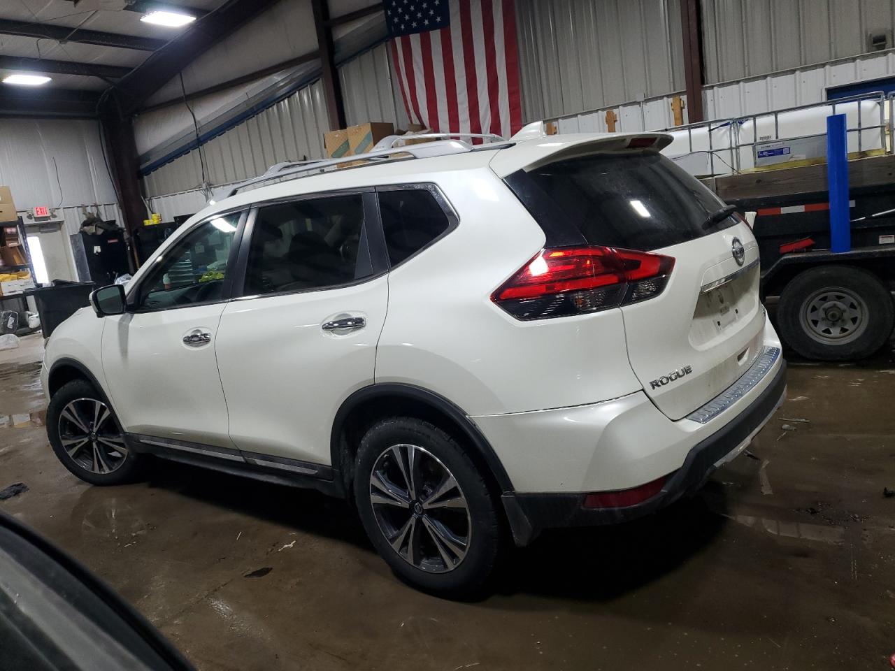 2017 Nissan Rogue VIN 5N1AT2MV3HC769997 Copart auction photo, side damage thumbnail 2