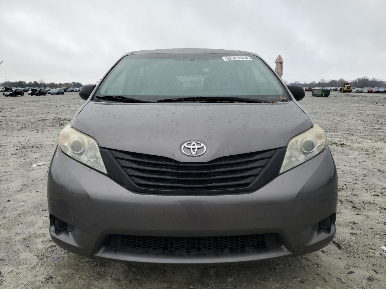 2015 Toyota Sienna VIN 5TDZK3DC2FS688581 Copart auction photo, rear end damage thumbnail 5