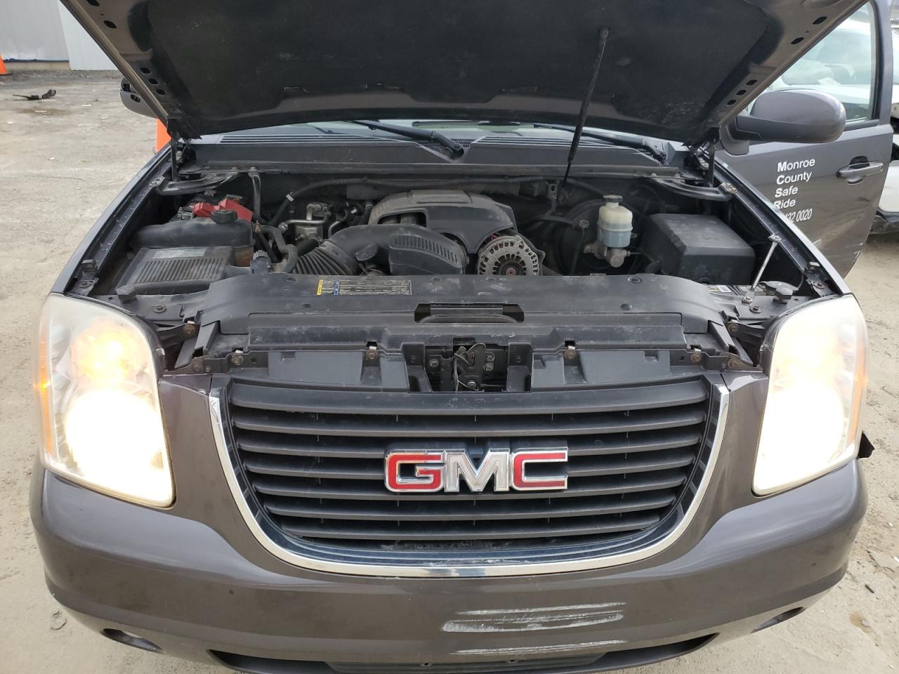2010 GMC Yukon VIN 1GKUKKE3XAR160706 Copart auction photo, front end damage thumbnail 12