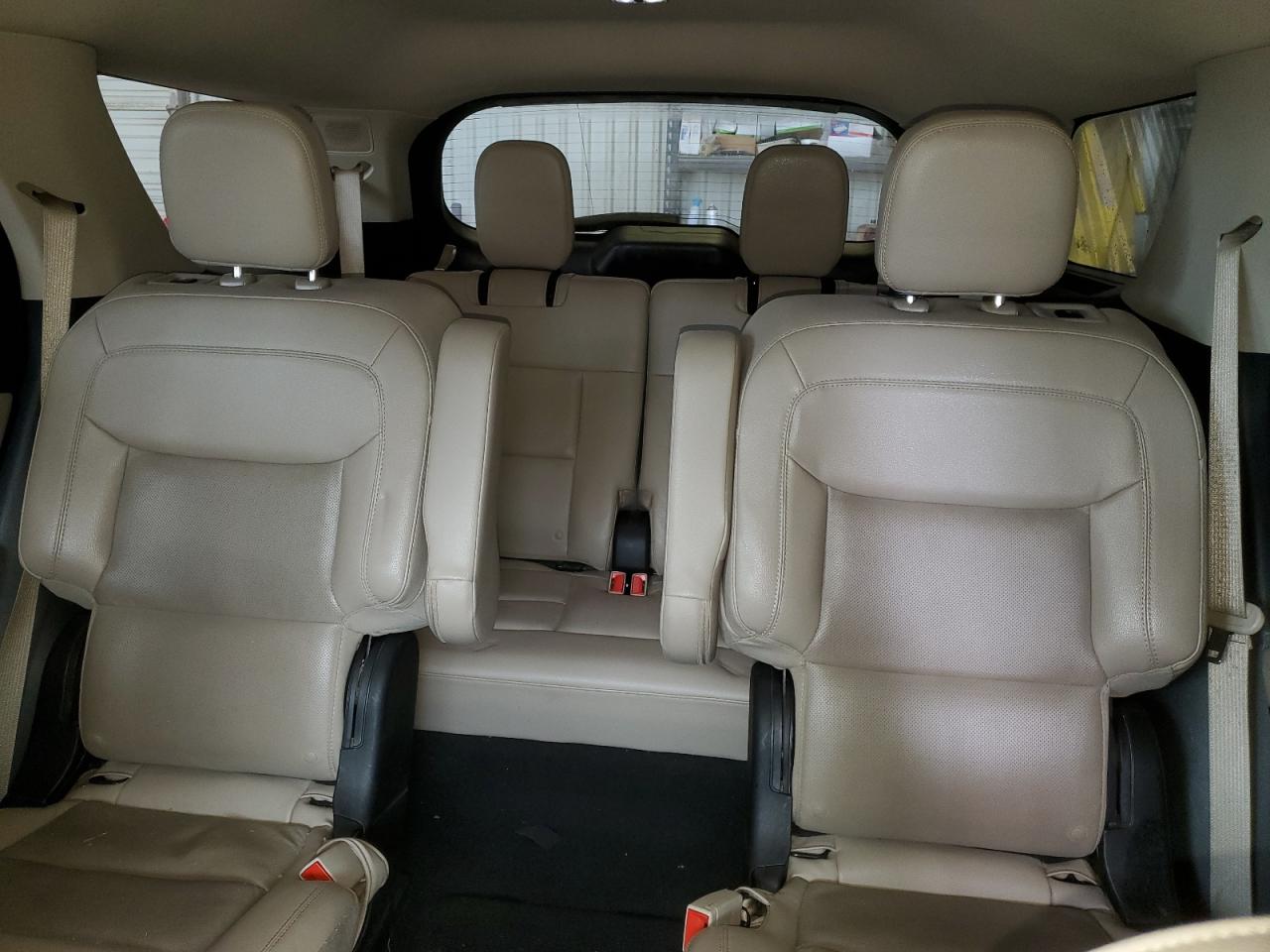 2021 Ford Explorer VIN 1FMSK8FH7MGB37282 Copart auction photo, water/flood / minor dent/scratches damage thumbnail 10