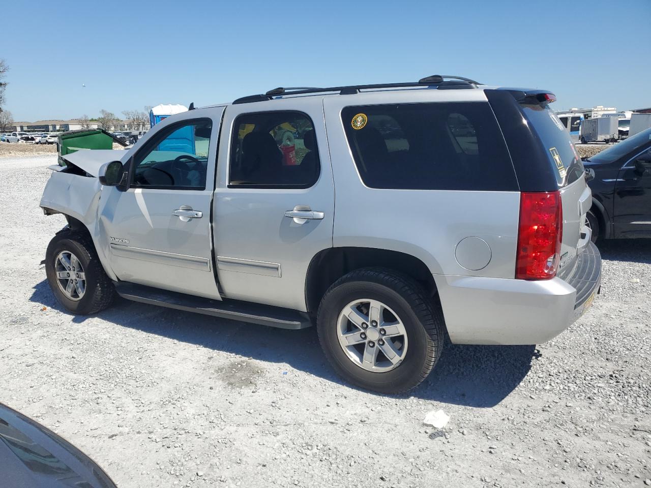 2011 GMC Yukon VIN 1GKS1AE00BR102325 Copart auction photo, front end damage thumbnail 2
