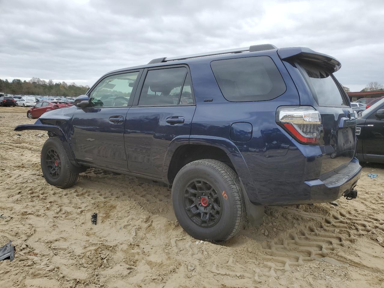 2024 Toyota 4Runner VIN JTENU5JR3R6251766 Copart auction photo, front end / minor dent/scratches damage thumbnail 2