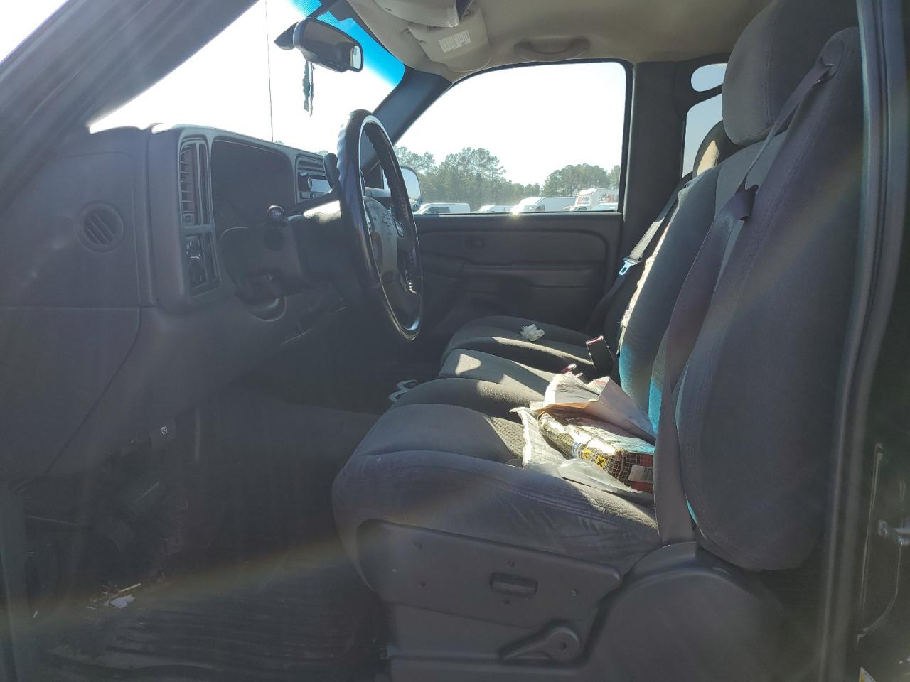 2006 Chevrolet Silverado VIN 2GCEC13T061221863 Copart auction photo, front end damage thumbnail 7
