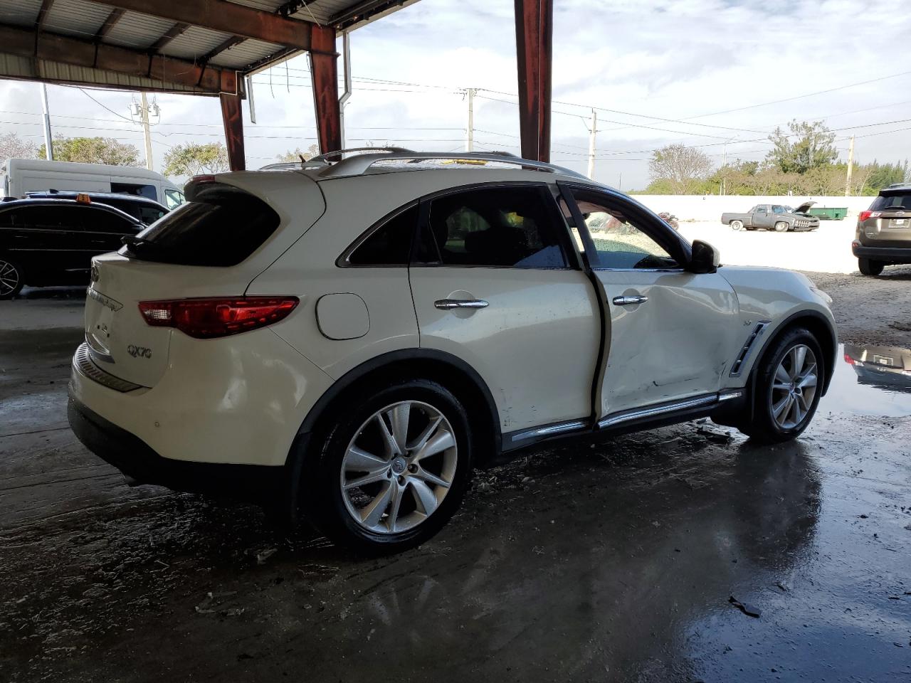 2014 Infiniti QX70 VIN JN8CS1MWXEM413141 Copart auction photo, side / minor dent/scratches damage thumbnail 3