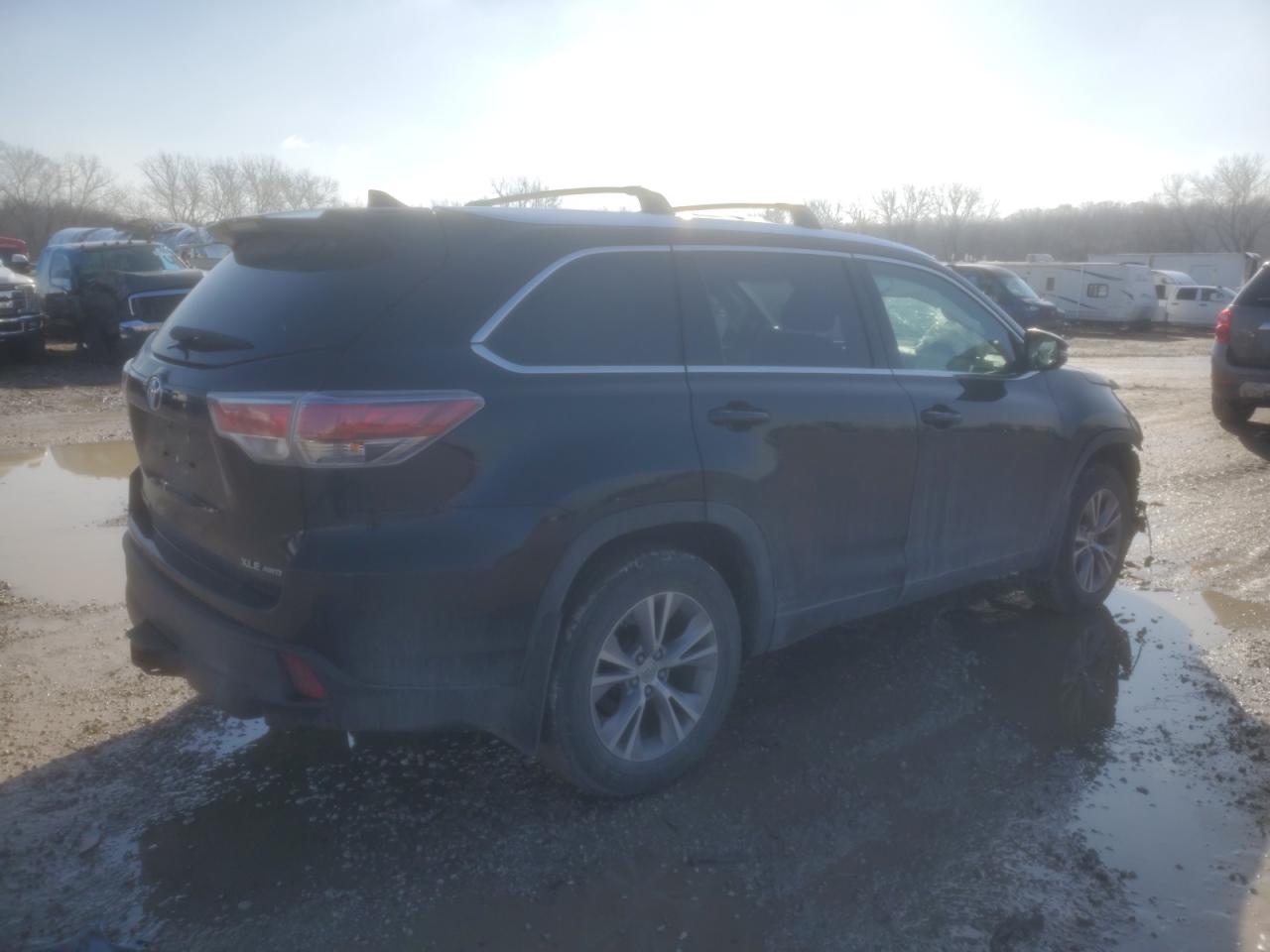 2015 Toyota Highlander VIN 5TDJKRFH4FS129770 Copart auction photo, front end damage thumbnail 3