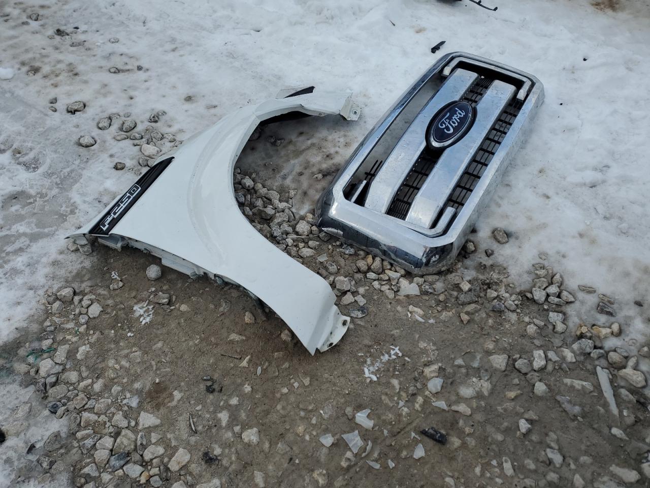 2015 Ford F250 VIN 1FT7X2BT5FEB04654 Copart auction photo, front end damage thumbnail 12