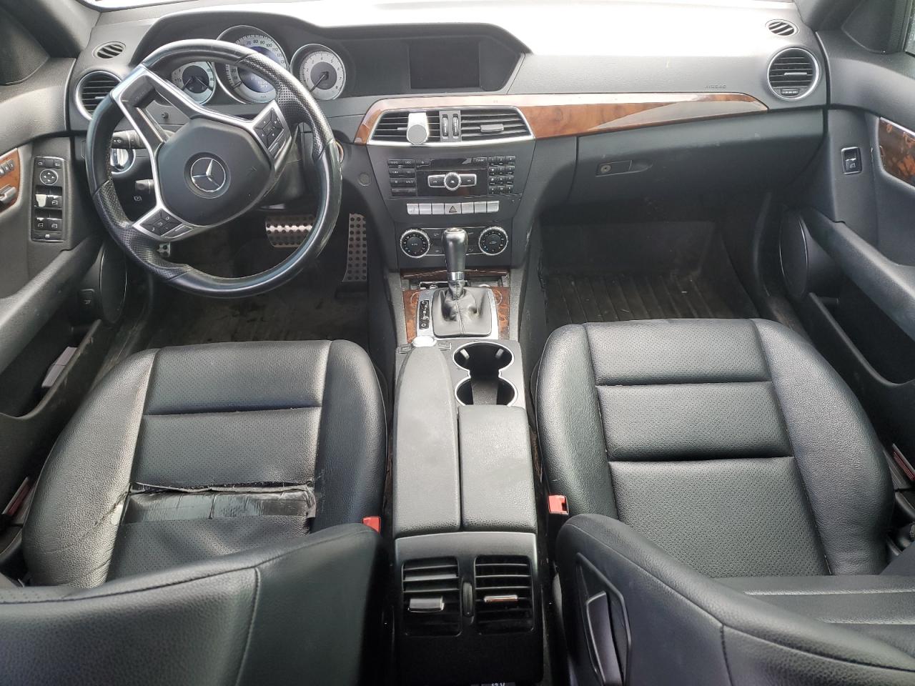 2014 Mercedes-Benz C-klasse VIN WDDGF8AB3EA957399 Copart auction photo, minor dent/scratches damage thumbnail 8