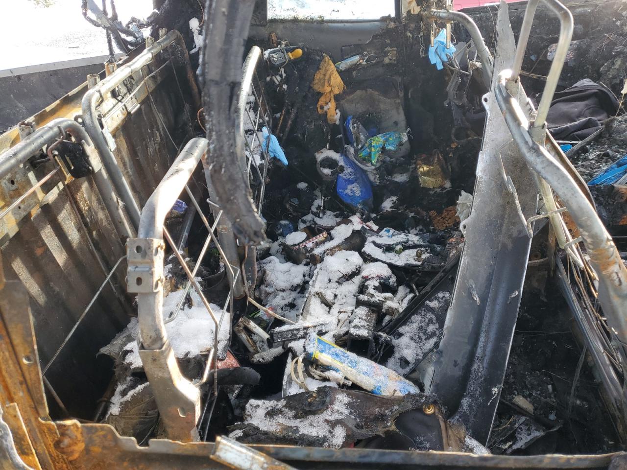 2010 Toyota Tundra VIN 5TFUM5F16AX015873 Copart auction photo, burn / rollover damage thumbnail 11