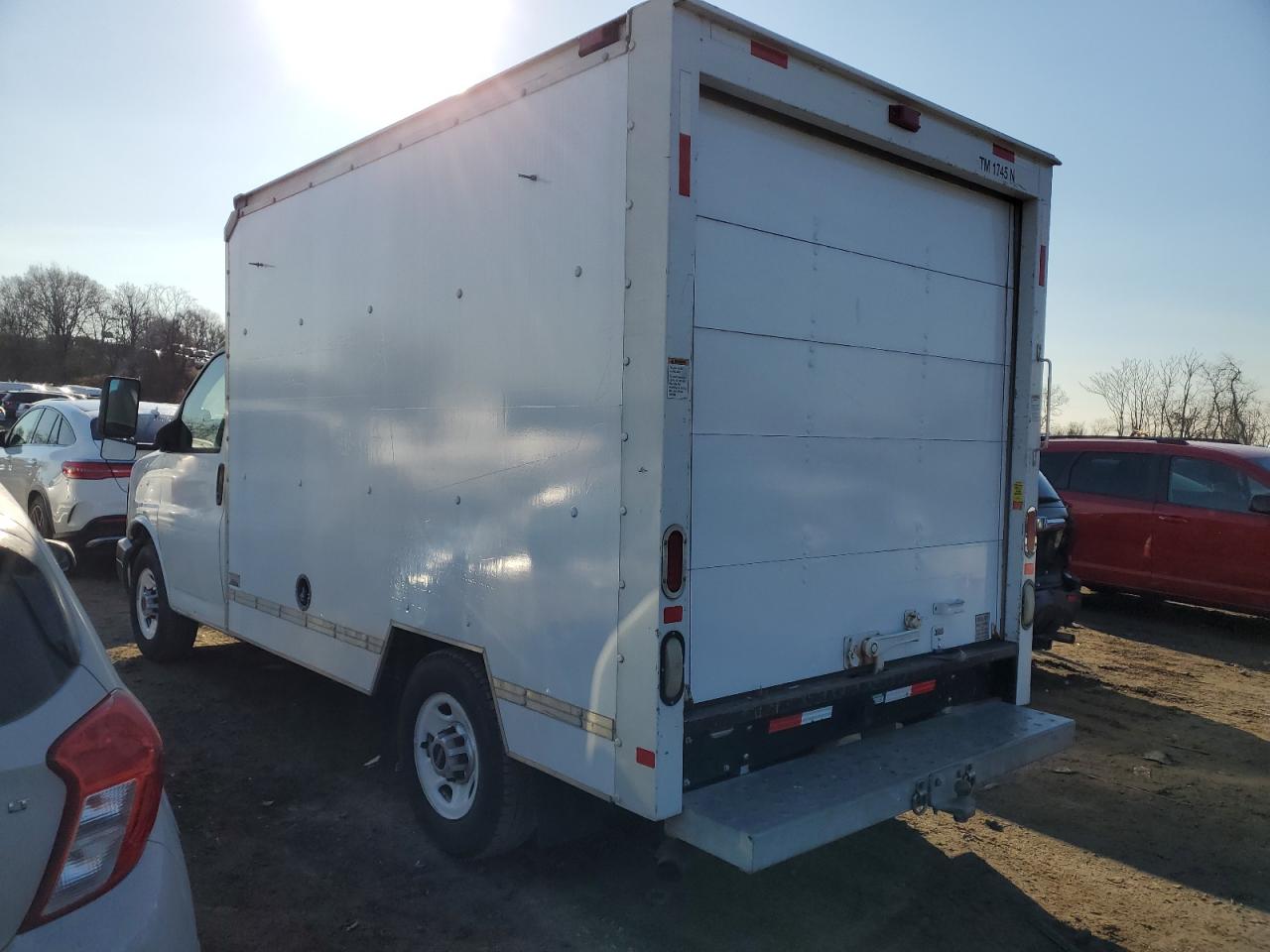 2011 GMC Savana VIN 1GDY72BA1B1904805 Copart auction photo, side damage thumbnail 2