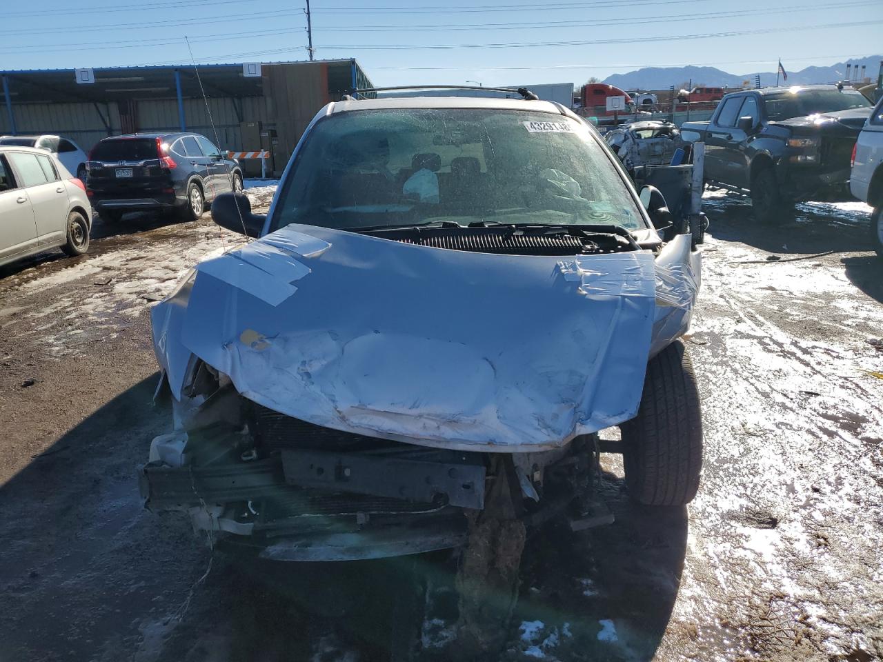 2006 Chrysler Town & Country VIN 2A4GP54L86R660839 Copart auction photo, front end / side damage thumbnail 5