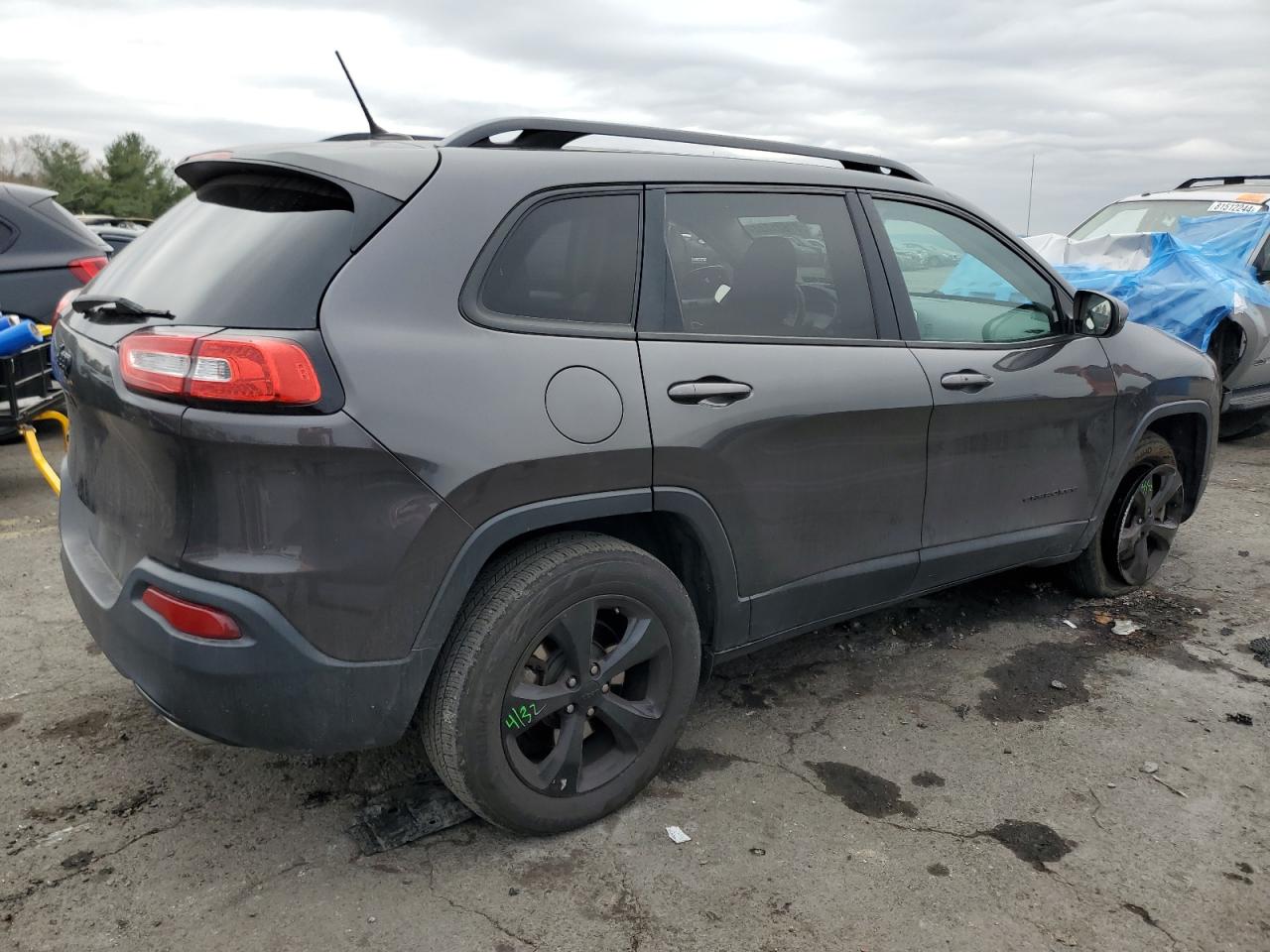 2015 Jeep Grand Cherokee VIN 1C4PJMCS1FW768799 Copart auction photo, front end / side damage thumbnail 3