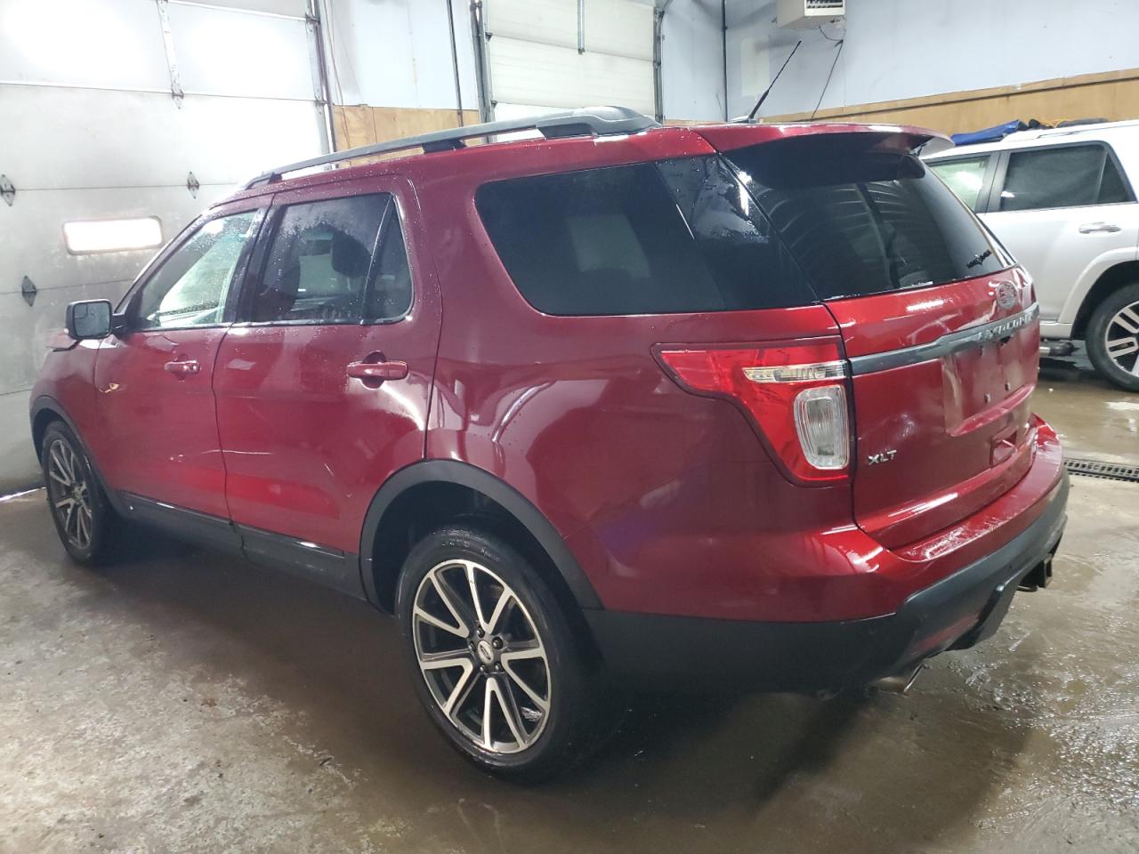 2015 Ford Explorer VIN 1FM5K8D80FGA31856 Copart auction photo, front end / undercarriage damage thumbnail 2