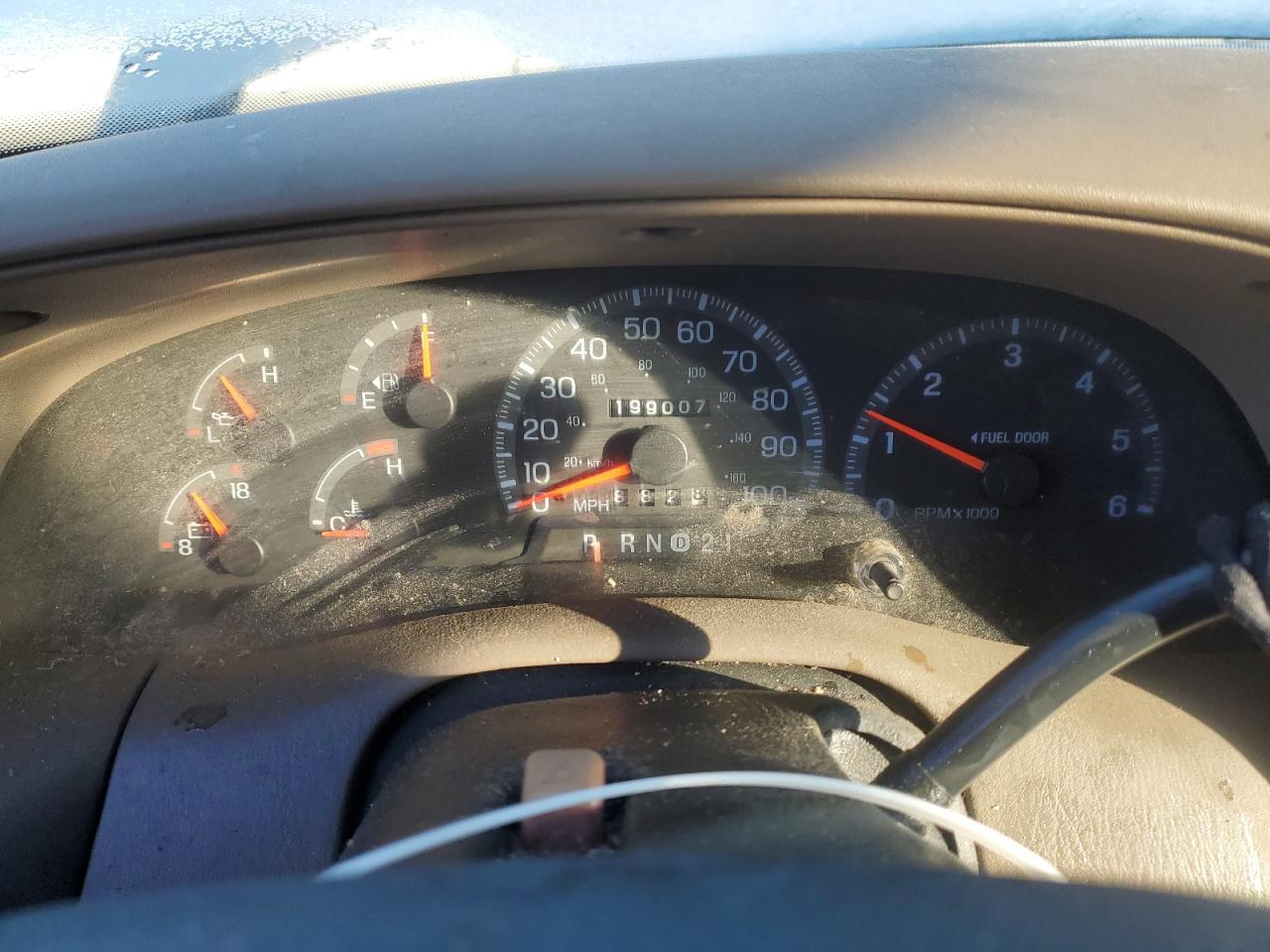 1997 Ford F-150 VIN 1FTDX1768VKD64028 Copart auction photo, frame damage / front end damage thumbnail 9
