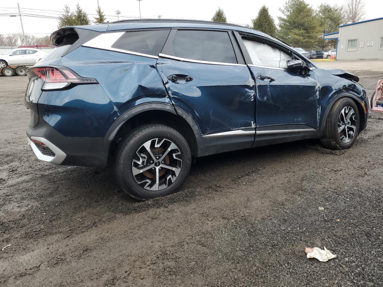 2024 KIA Sportage VIN KNDPVCDG4R7143076 Copart auction photo, rollover damage thumbnail 3