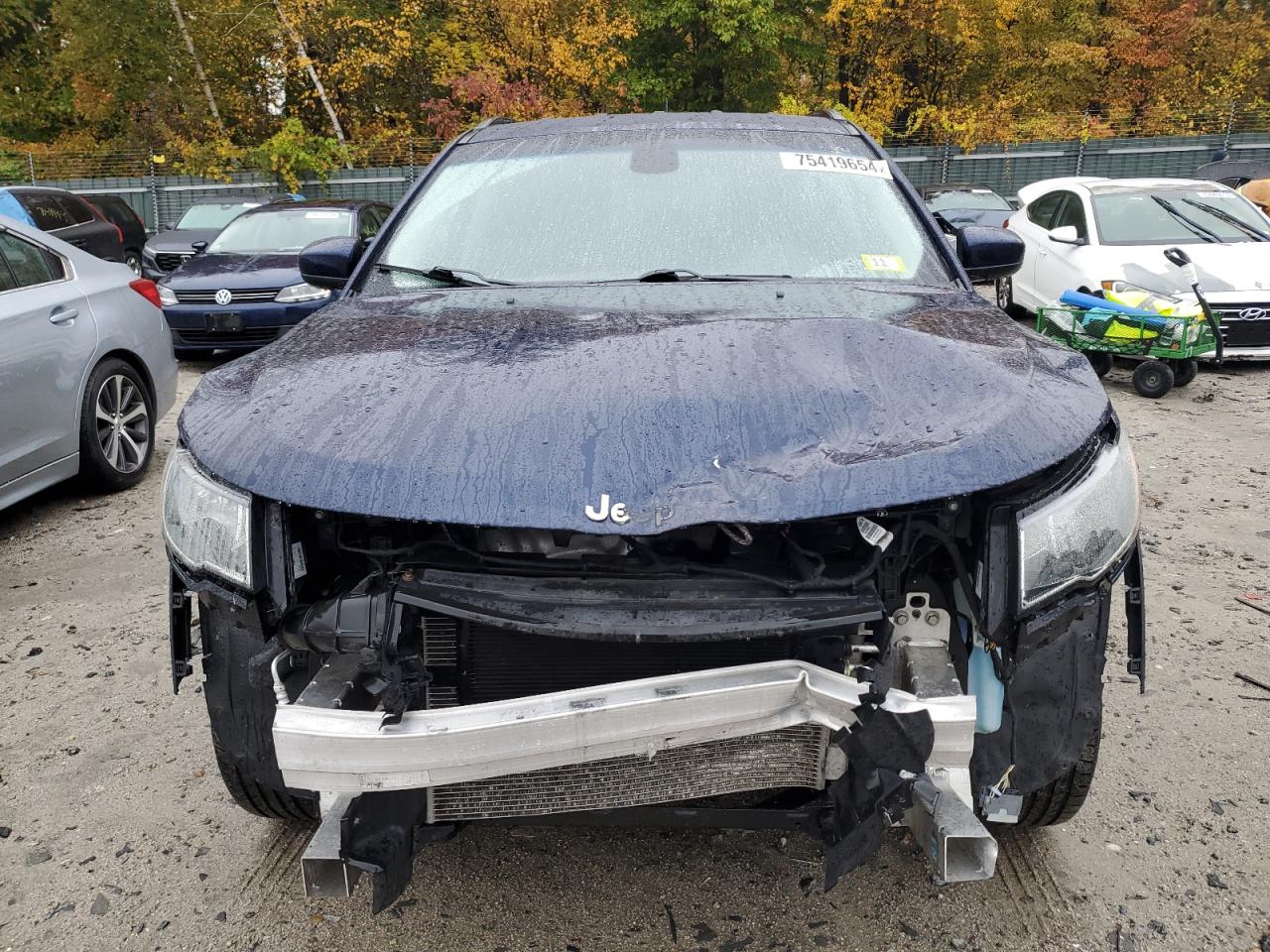 2019 Jeep Compass VIN 3C4NJDBBXKT690791 Copart auction photo, front end damage thumbnail 5