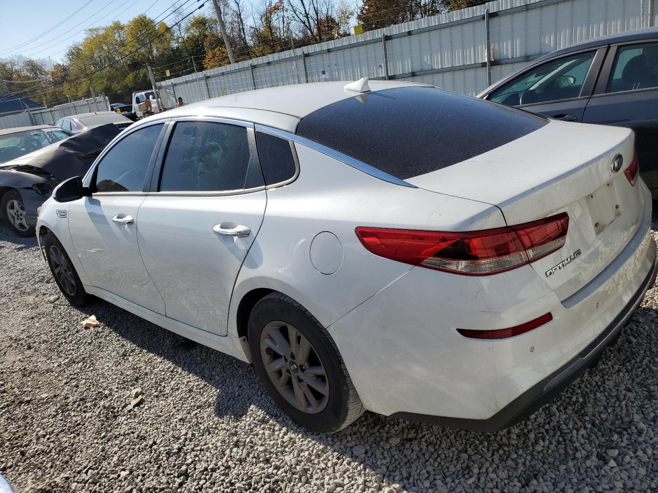 2020 KIA Optima VIN 5XXGT4L35LG426482 Copart auction photo, front end damage thumbnail 2
