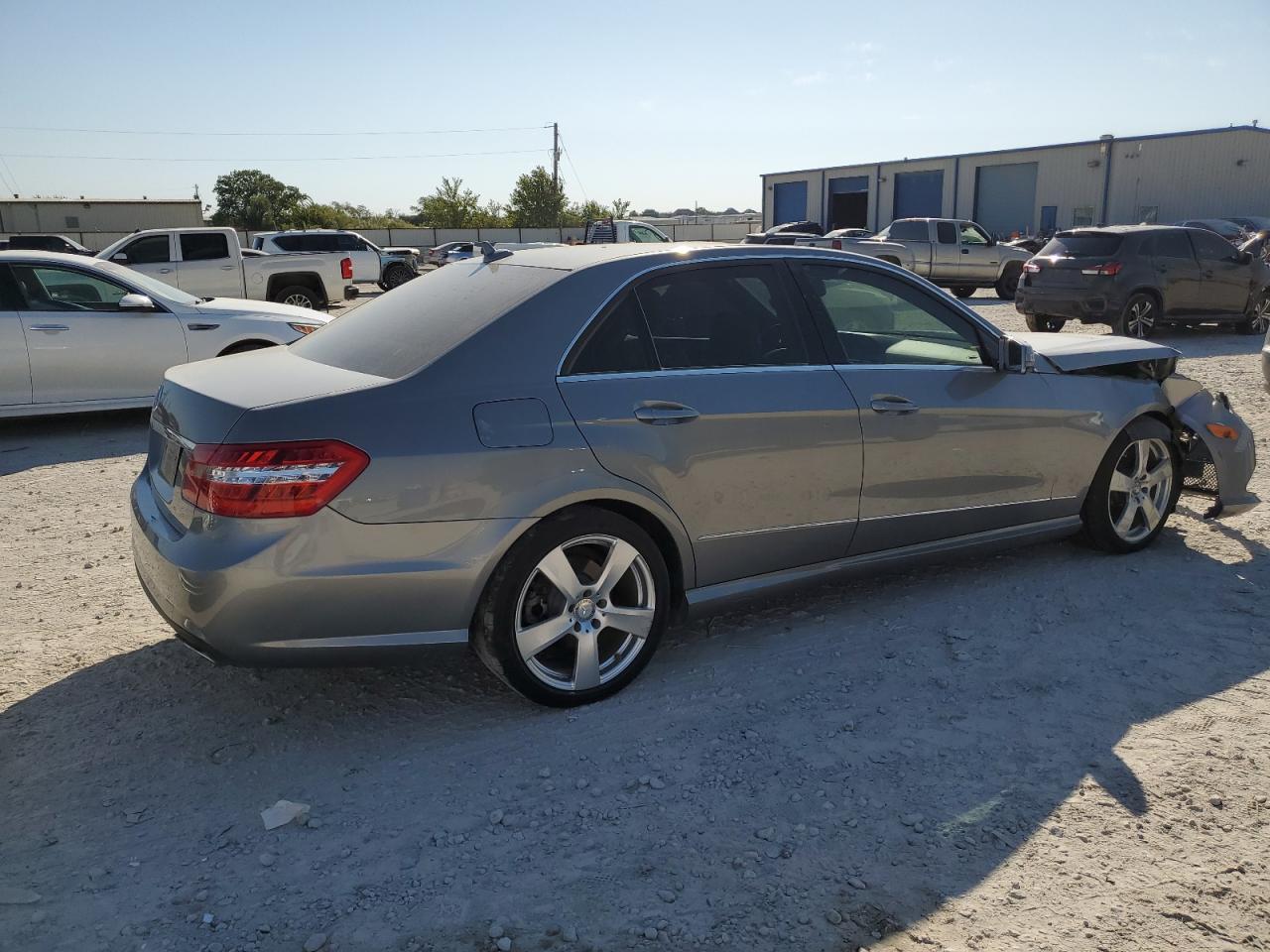 2011 Mercedes-Benz E-klasse VIN WDDHF5GB3BA446698 Copart auction photo, front end damage thumbnail 3