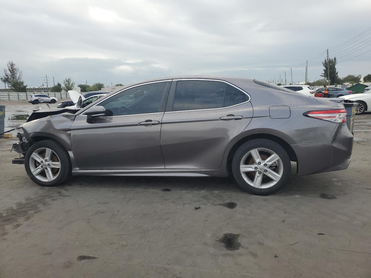 2018 Toyota Camry VIN 4T1B11HK5JU075333 Copart auction photo, front end damage thumbnail 2