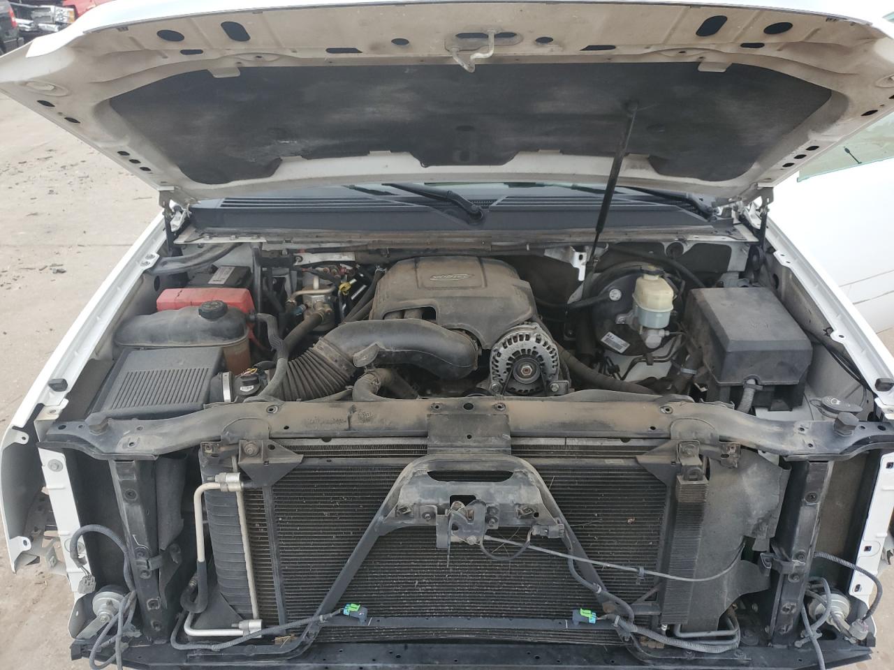 2007 GMC Yukon VIN 1GKFC130X7R185803 Copart auction photo, front end / minor dent/scratches damage thumbnail 12