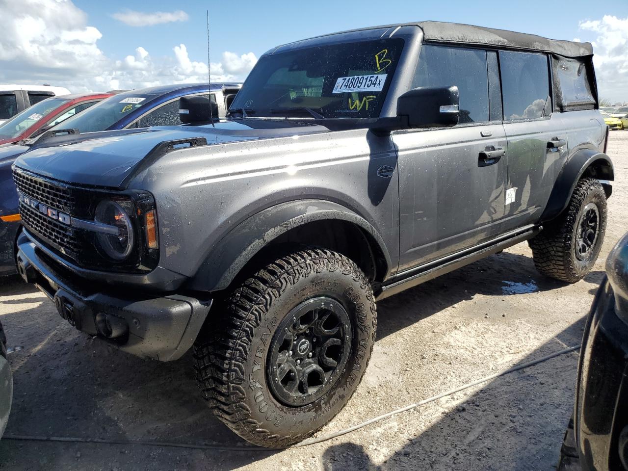 2023 Ford Bronco VIN 1FMEE5DP2PLB47520