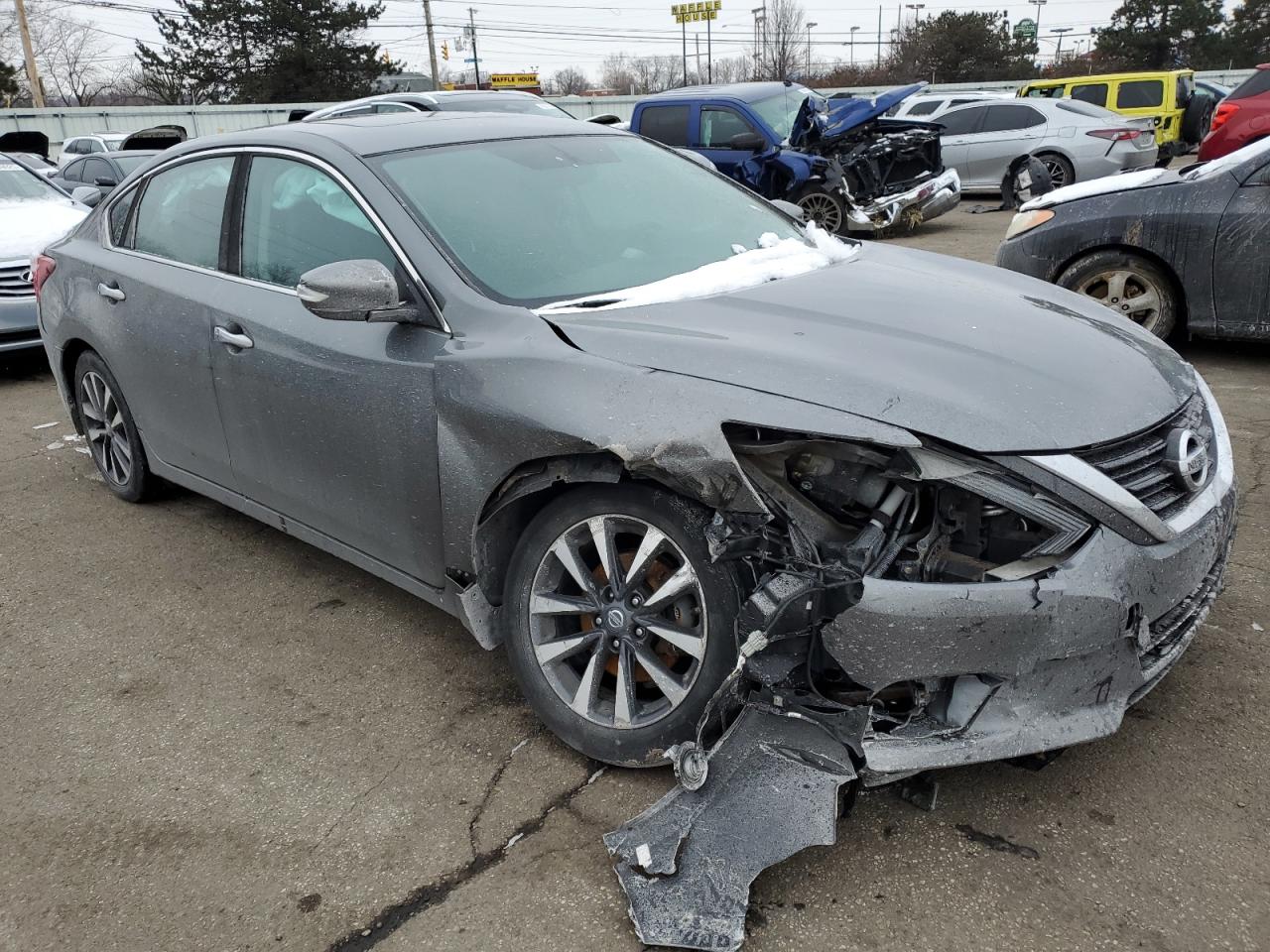 2016 Nissan Altima VIN 1N4AL3AP8GN336216 Copart auction photo, front end damage thumbnail 4