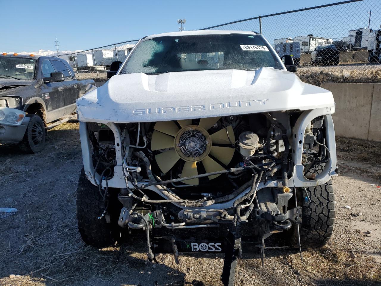 2019 Ford F350 VIN 1FT8W3BT6KED86651 Copart auction photo, front end / side damage thumbnail 5