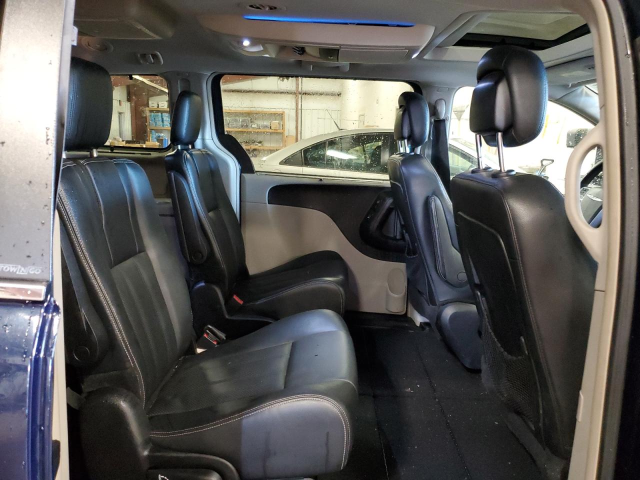 2013 Chrysler Town & Country VIN 2C4RC1CG0DR684735 Copart auction photo, side / front end damage thumbnail 11