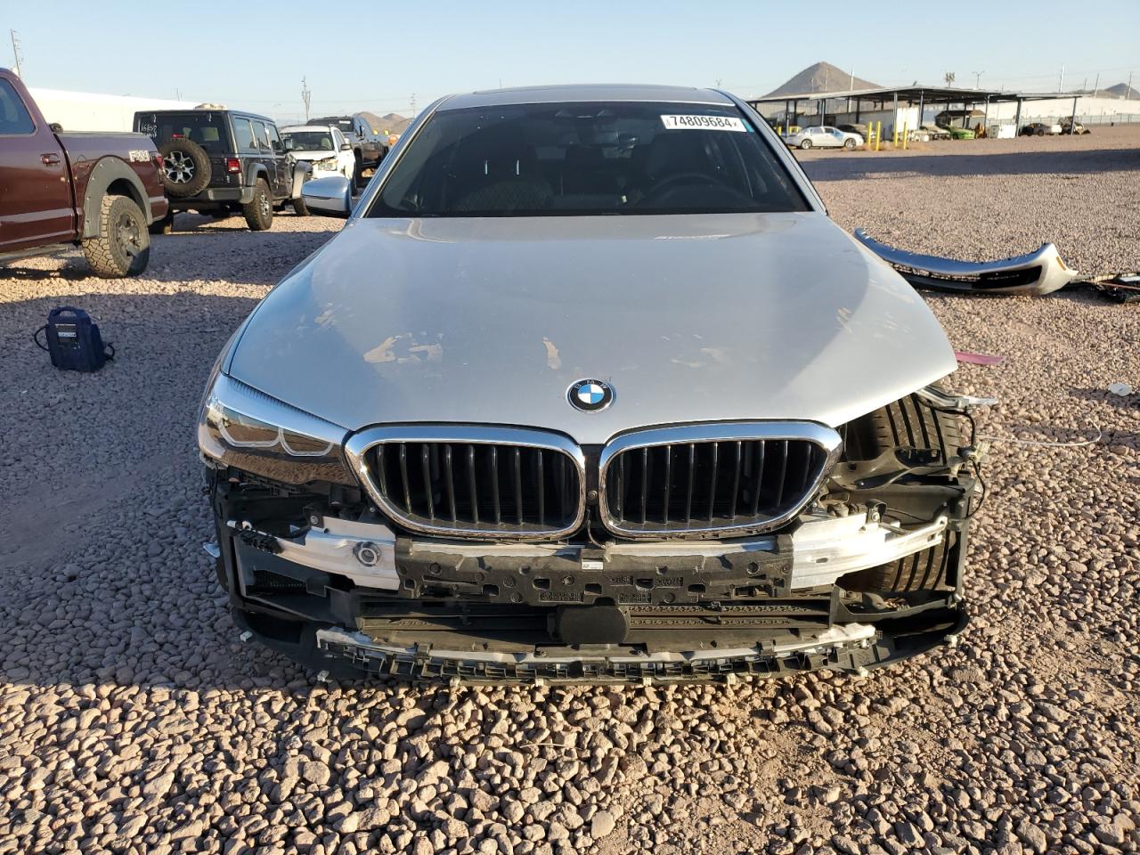 2020 BMW 5er VIN WBAJR3C04LWW73928 Copart auction photo, front end / side damage thumbnail 5