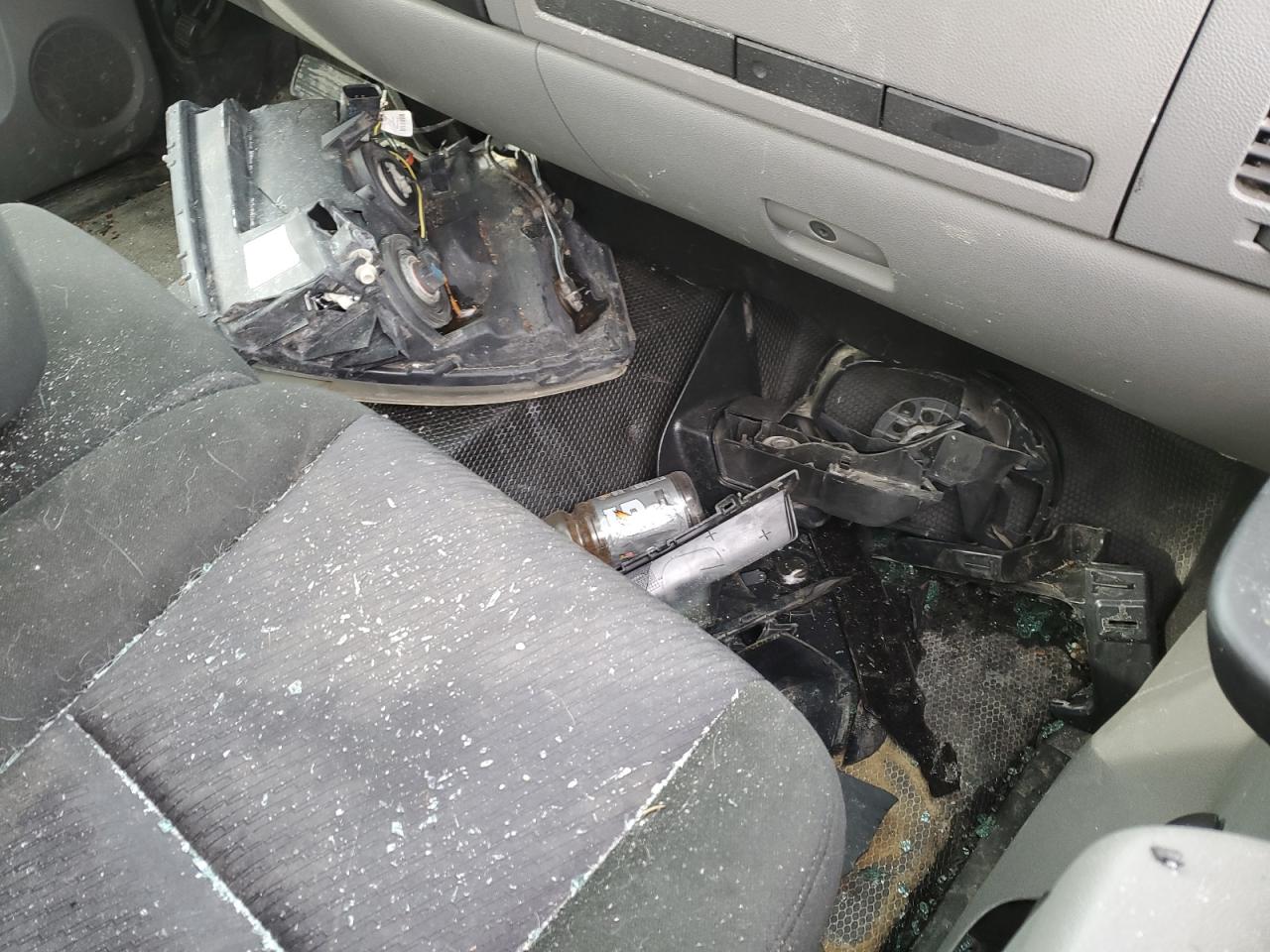 2010 Chevrolet Silverado VIN 1GCPKPEX4AZ286035 Copart auction photo, rollover / undercarriage damage thumbnail 13