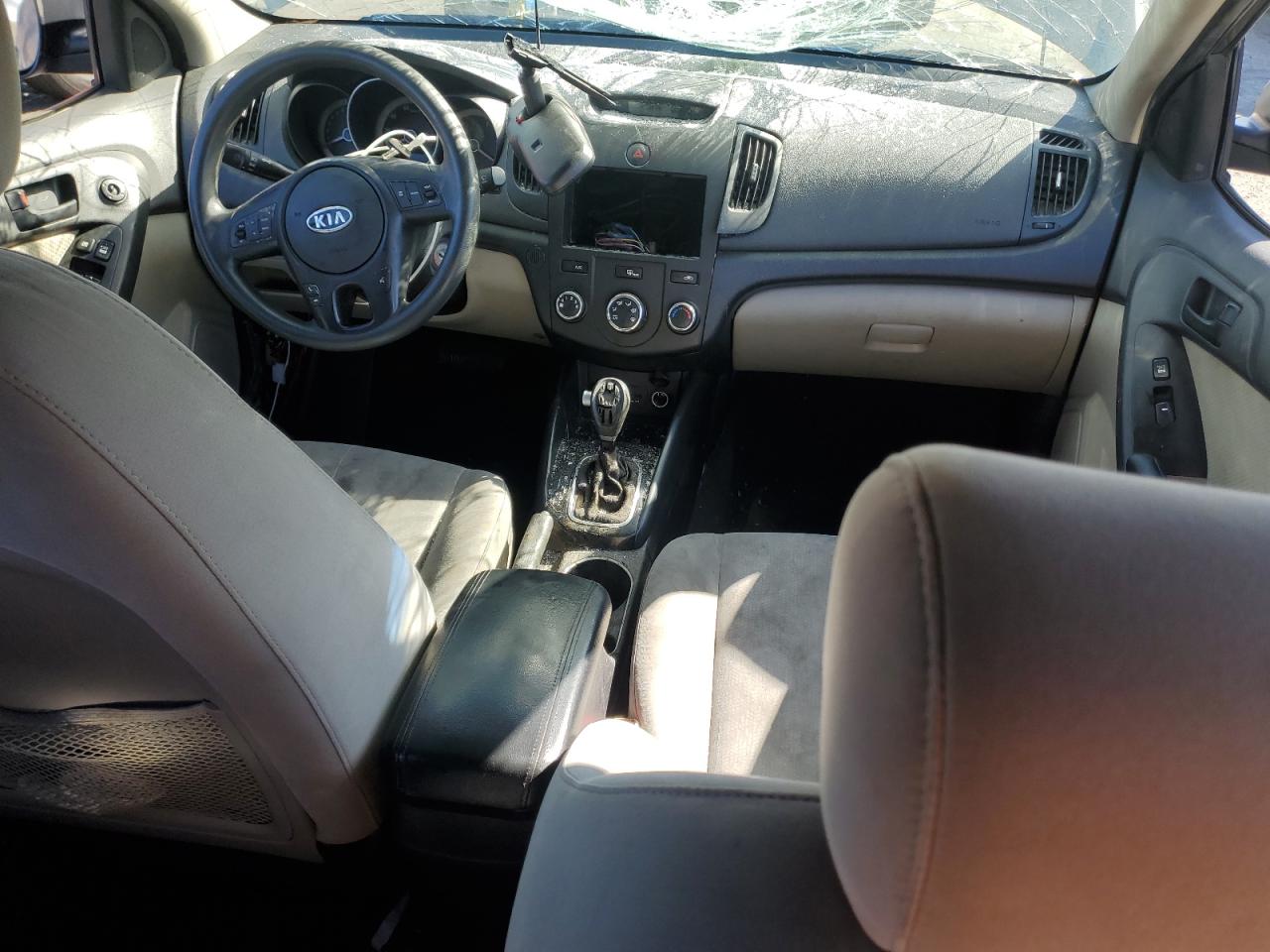 2012 KIA Forte VIN KNAFU4A28C5565154 Copart auction photo, all over damage thumbnail 8
