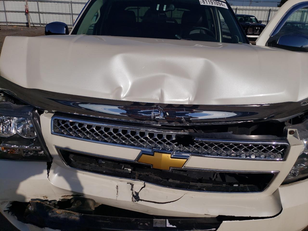 2012 Chevrolet Avalanche VIN 3GNTKGE77CG108032 Copart auction photo, front end / minor dent/scratches damage thumbnail 11