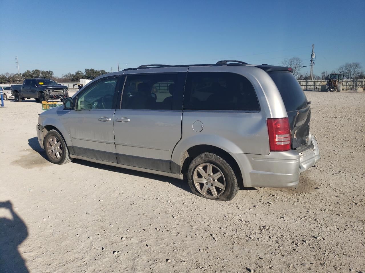 2008 Chrysler Town & Country VIN 2A8HR54P08R650759 Copart auction photo, rear end / front end damage thumbnail 2
