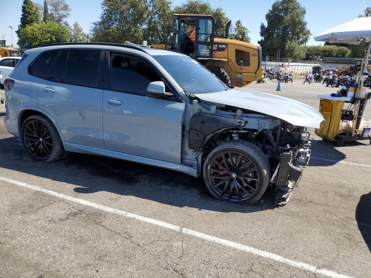 2024 BMW X5 VIN 5UX13EU06R9T52848 Copart auction photo, front end / minor dent/scratches damage thumbnail 4