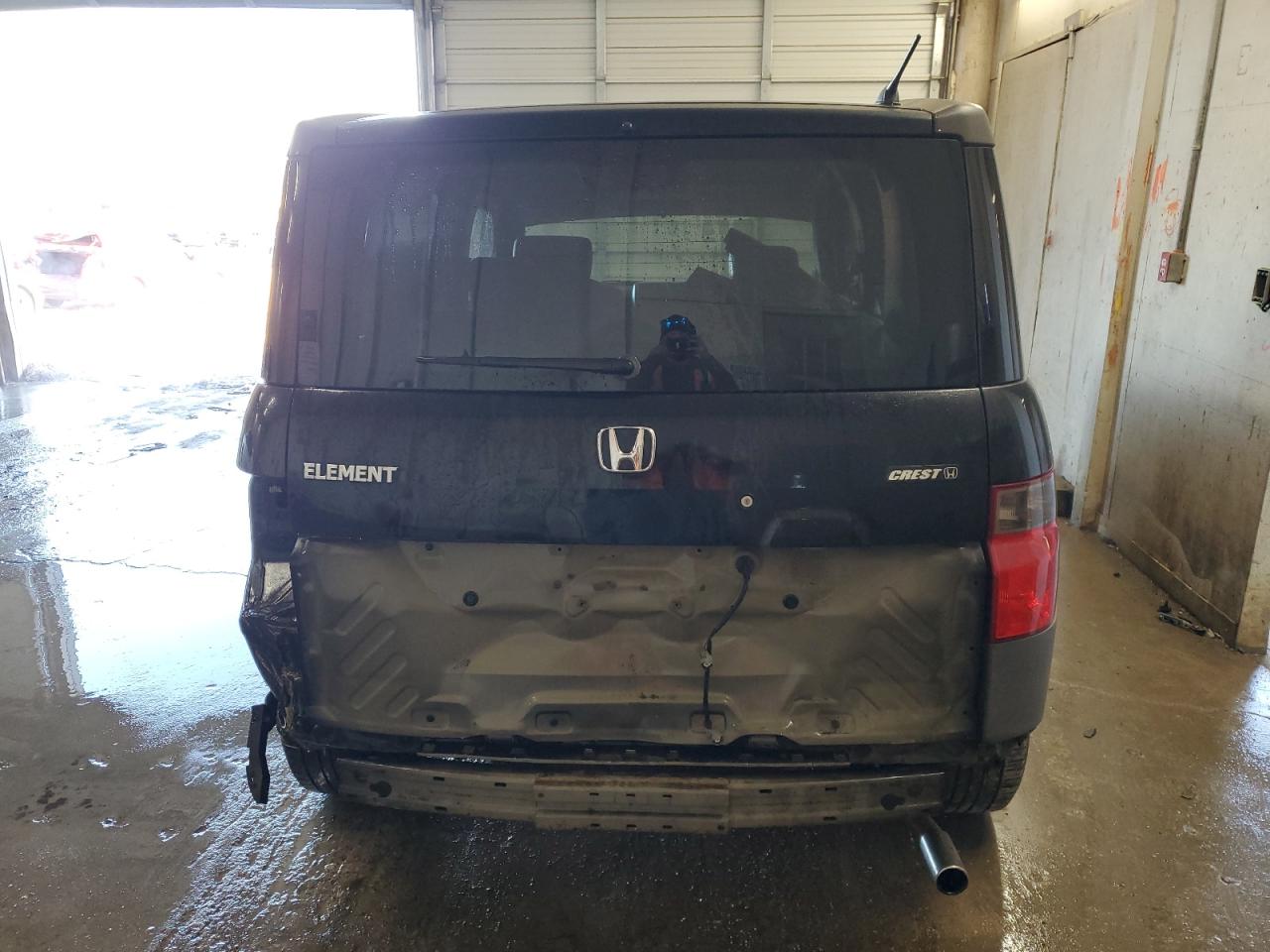 2004 Honda Element VIN 5J6YH18634L013804 Copart auction photo, rear end / minor dent/scratches damage thumbnail 6
