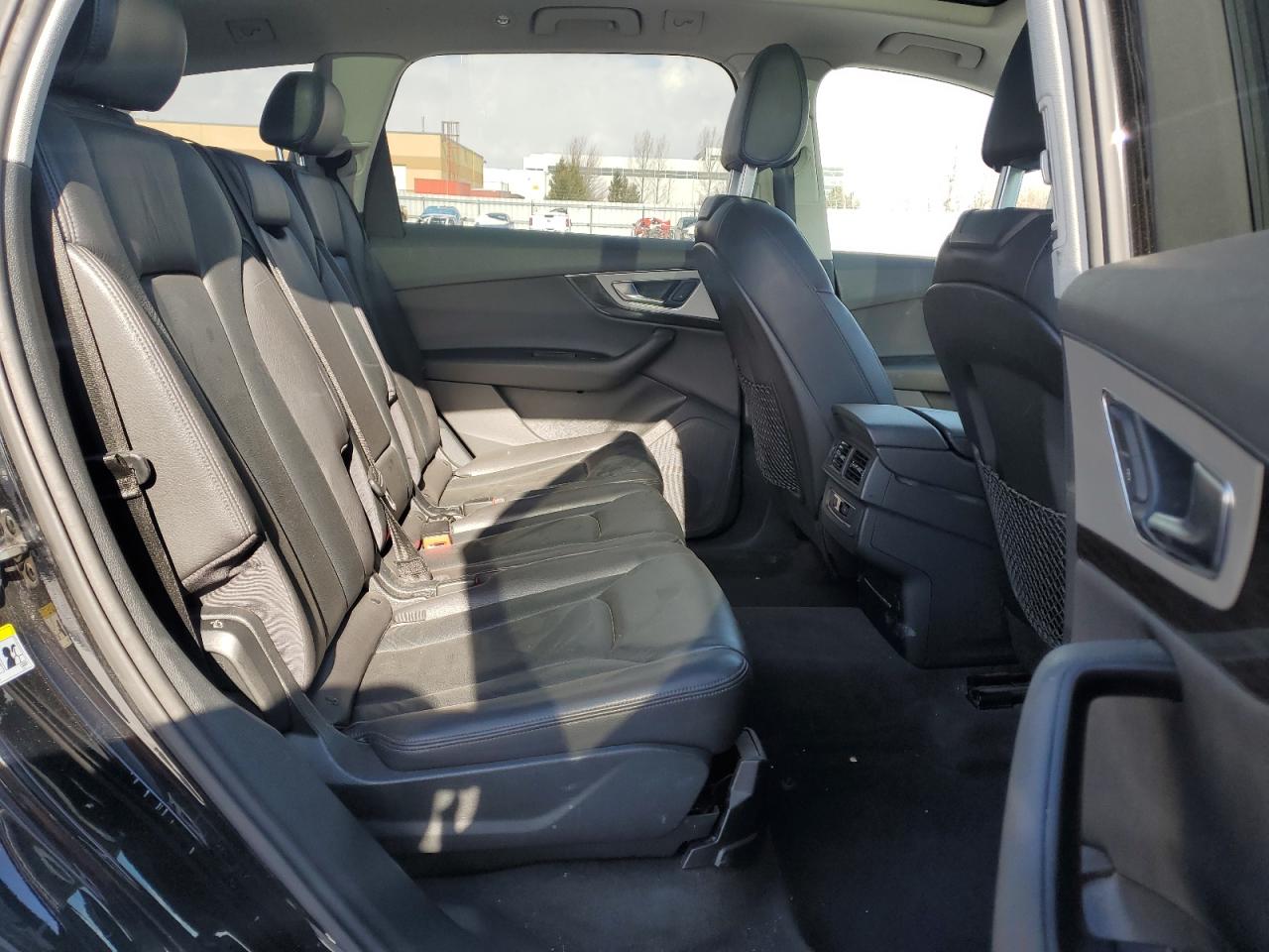 2017 Audi Q7 VIN WA1AAAF71HD022082 Copart auction photo, vandalism / minor dent/scratches damage thumbnail 11