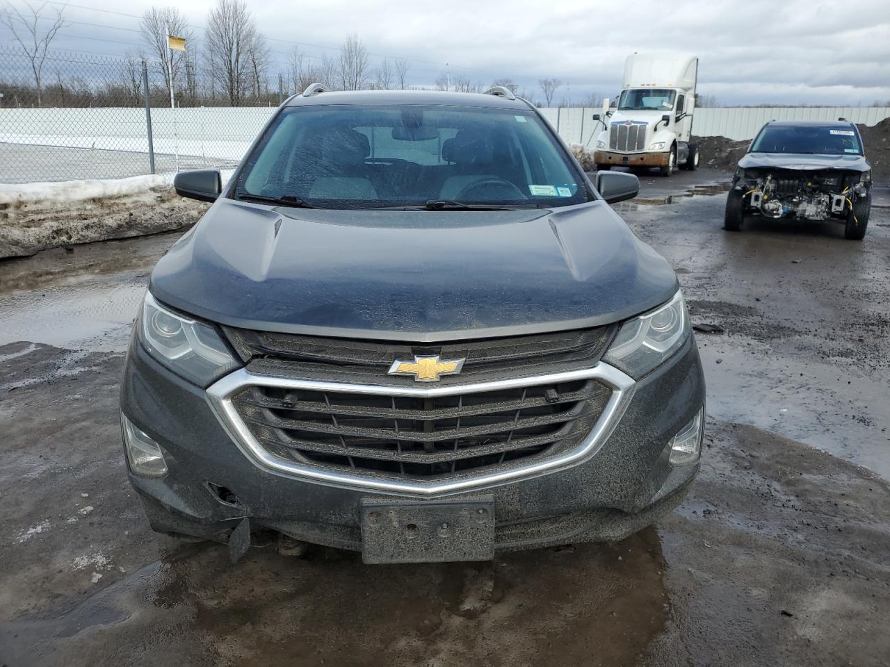 2018 Chevrolet Equinox VIN 2GNAXTEX4J6248677 Copart auction photo, front end / side damage thumbnail 5