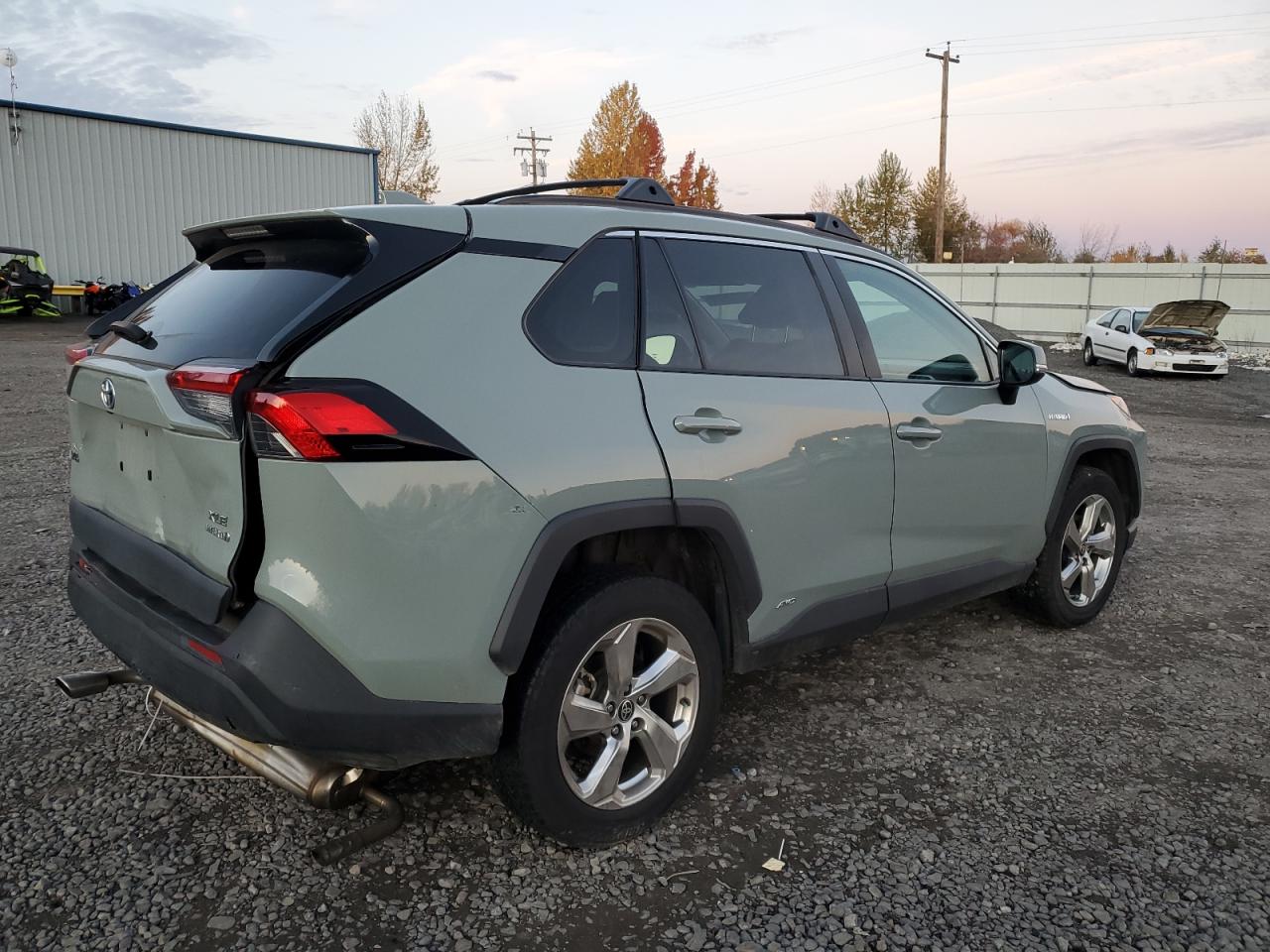 2021 Toyota RAV 4 VIN 4T3B6RFV8MU050970 Copart auction photo, front end / rear end damage thumbnail 3