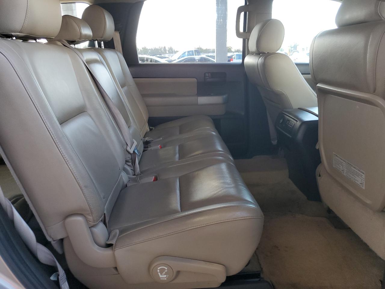 2008 Toyota Sequoia VIN 5TDZY64A28S001388 Copart auction photo, front end / minor dent/scratches damage thumbnail 11