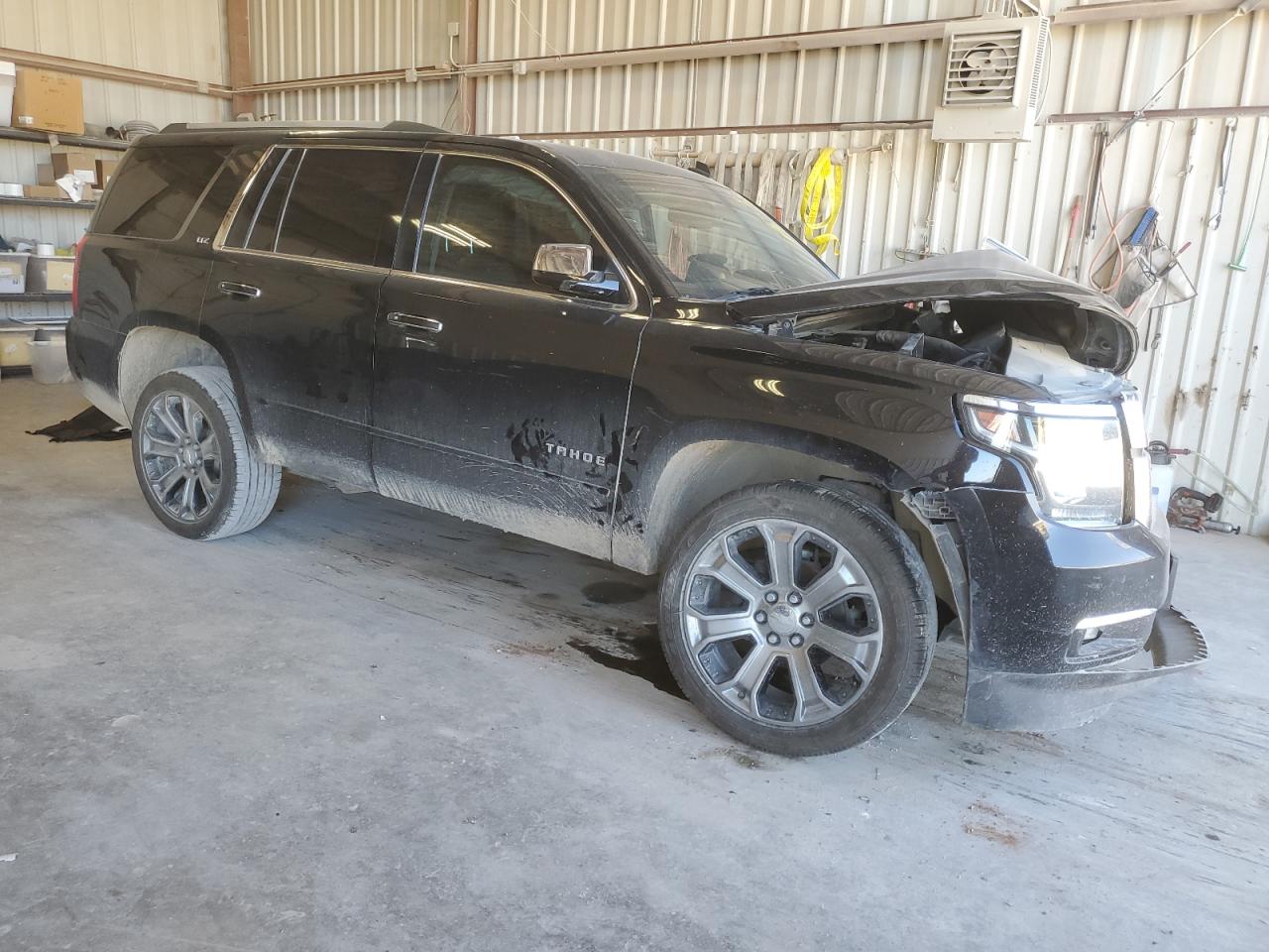2015 Chevrolet Tahoe VIN 1GNSCCKC1FR107904 Copart auction photo, front end / minor dent/scratches damage thumbnail 4