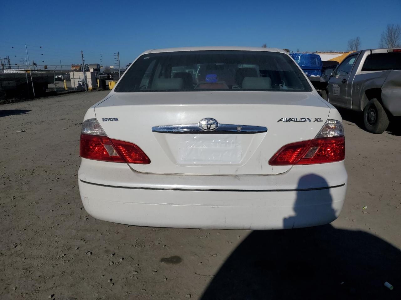2003 Toyota Avalon VIN 4T1BF28B83U336576 Copart auction photo, front end damage thumbnail 6