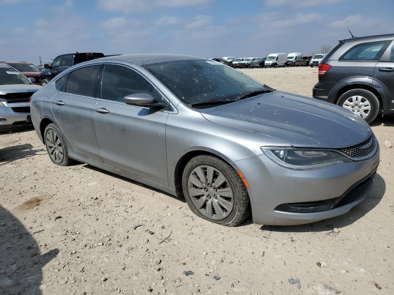 2016 Chrysler 200 VIN 1C3CCCFB1GN134788 Copart auction photo, front end / side damage thumbnail 4